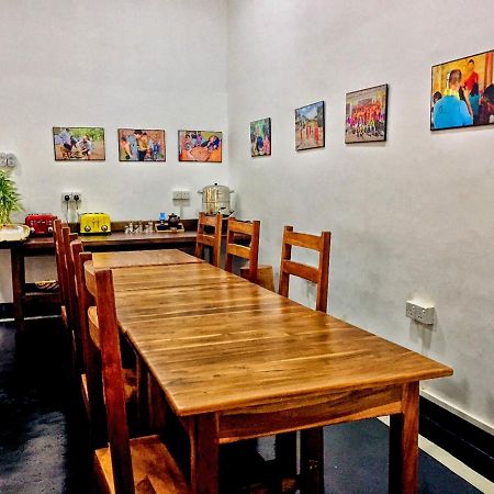 Fig And Gecko Hostel Anuradhapura Exterior photo