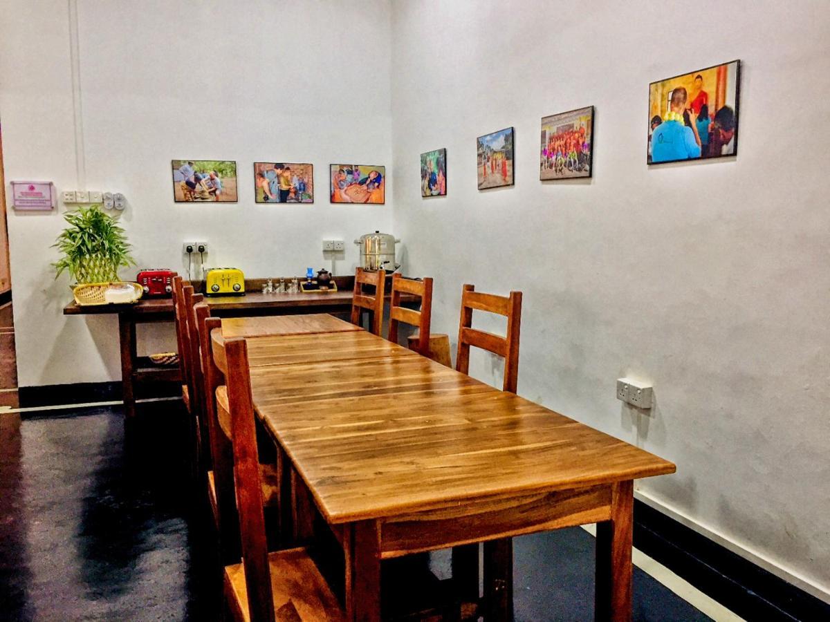 Fig And Gecko Hostel Anuradhapura Exterior photo