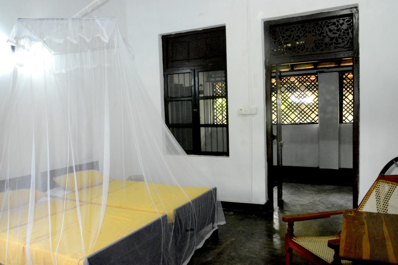 Fig And Gecko Hostel Anuradhapura Exterior photo